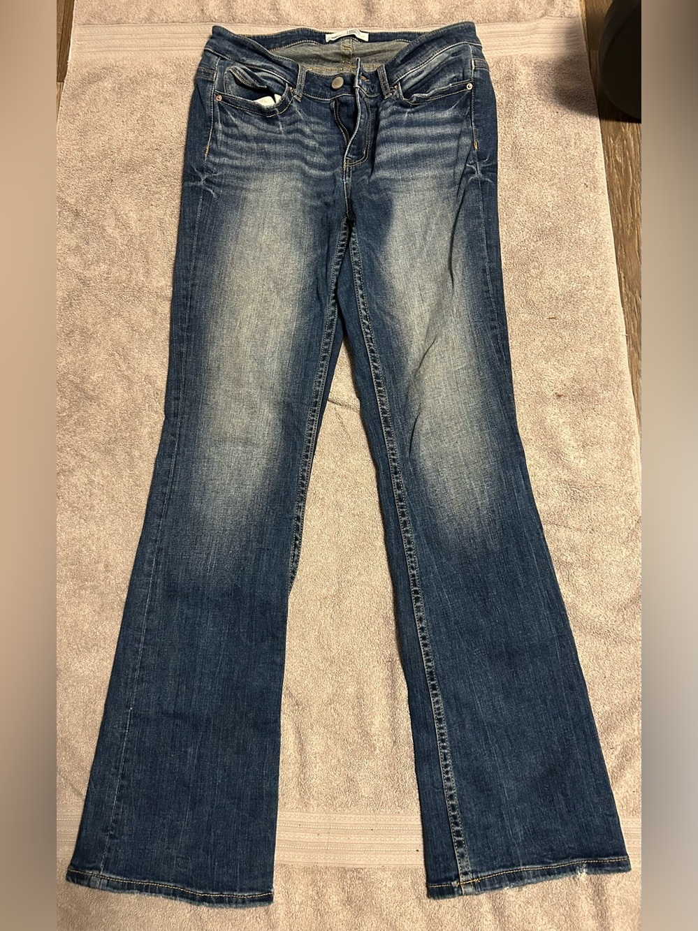 Women's Blue Faded Bootcut Jeans BKE